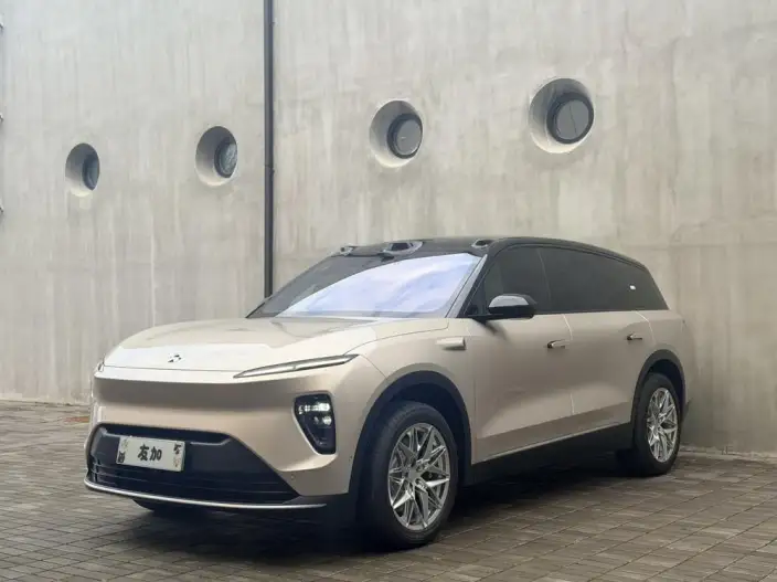 NIO ES8 2024 Model 75kWh – фото 1