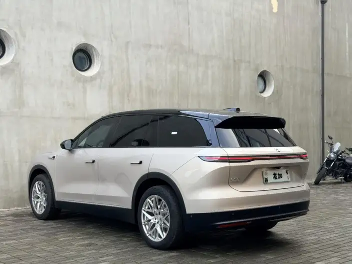 NIO ES8 2024 Model 75kWh – фото 5
