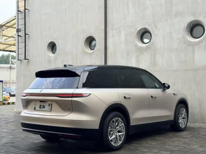 NIO ES8 2024 Model 75kWh – фото 7