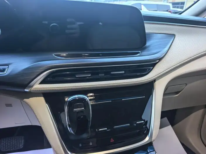 Buick GL8 2023 Model ES Luzun 2.0T Luxury Model – фото 9