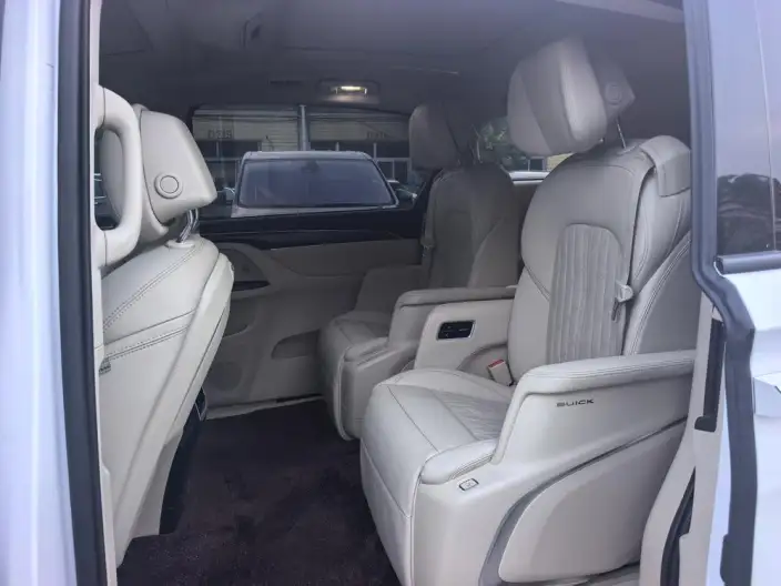 Buick GL8 2023 Model ES Luzun 2.0T Luxury Model – фото 17