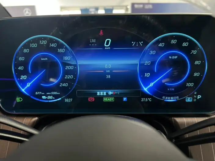 Mercedes-Benz EQE 2025 Model EQE 500 4MATIC Pioneer Edition – фото 7