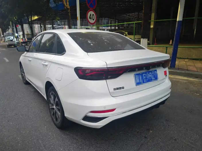 Geely Emgrand 2022 Model No. 4 Gen 1.5L CVT Flagship Model – фото 3