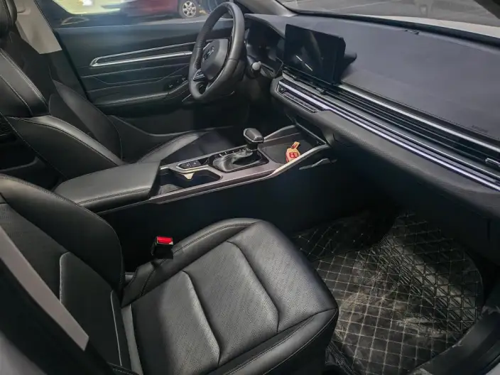 Geely Emgrand 2022 Model No. 4 Gen 1.5L CVT Flagship Model – фото 9