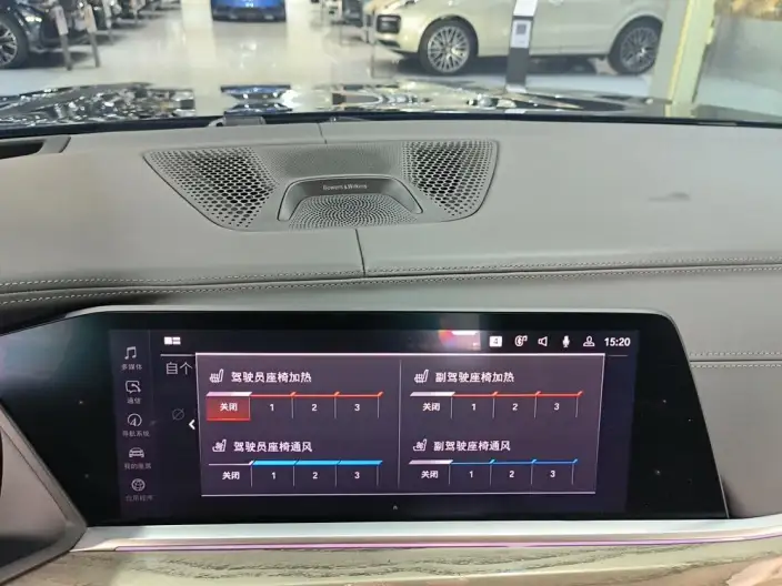 BMW X7 2020 Model xDrive M50i – фото 10