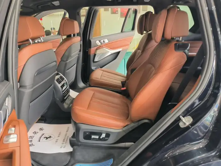 BMW X7 2020 Model xDrive M50i – фото 23