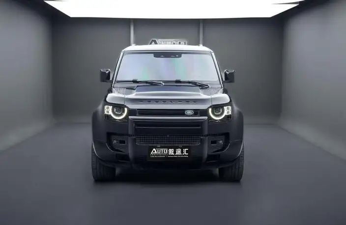 Land Rover Defender 2024 Model 110 3.0T P400 X-Dynamic HSE – фото 2