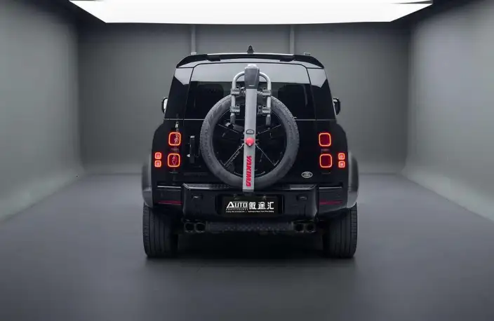 Land Rover Defender 2024 Model 110 3.0T P400 X-Dynamic HSE – фото 5