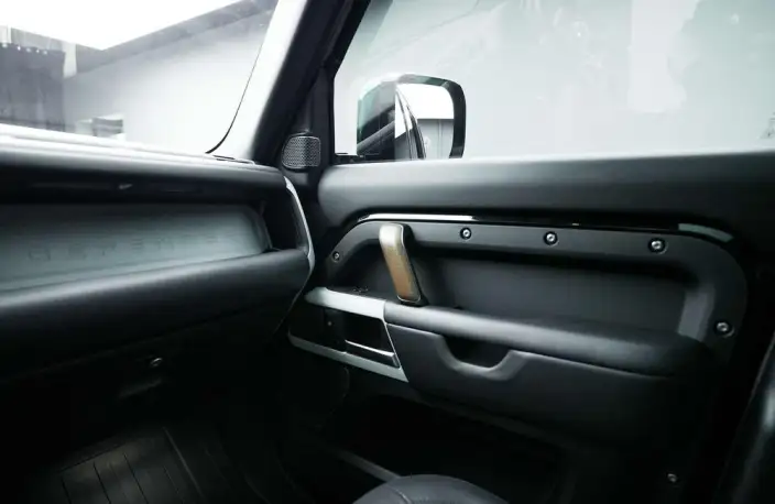 Land Rover Defender 2024 Model 110 3.0T P400 X-Dynamic HSE – фото 12