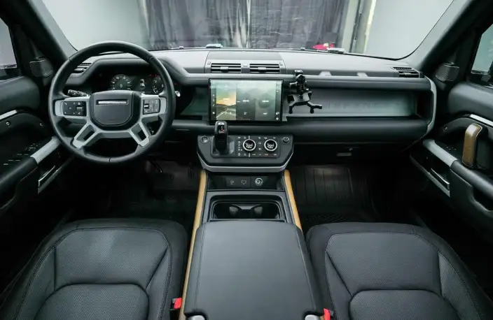 Land Rover Defender 2024 Model 110 3.0T P400 X-Dynamic HSE – фото 13