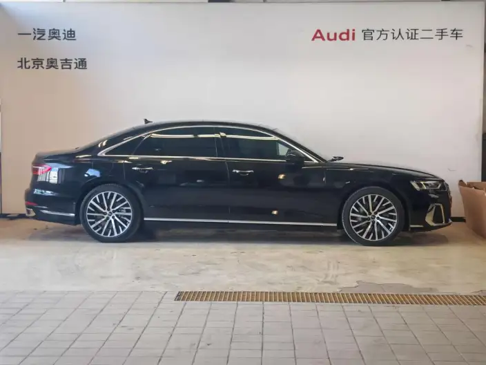 Audi A8 2024 Model A8L 55 TFSI quattro Flagship Model – фото 5
