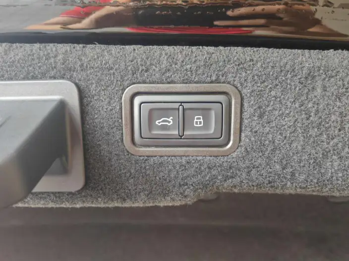 Audi A8 2024 Model A8L 55 TFSI quattro Flagship Model – фото 25