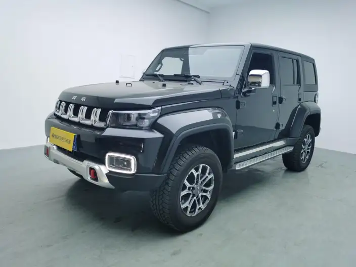 BAIC BJ40 2023 Model 2.0T Automatic 4WD City Hunter Edition Warrior Model – фото 1