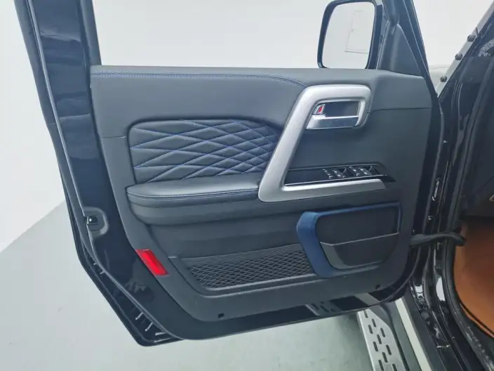 BAIC BJ40 2023 Model 2.0T Automatic 4WD City Hunter Edition Warrior Model – фото 12