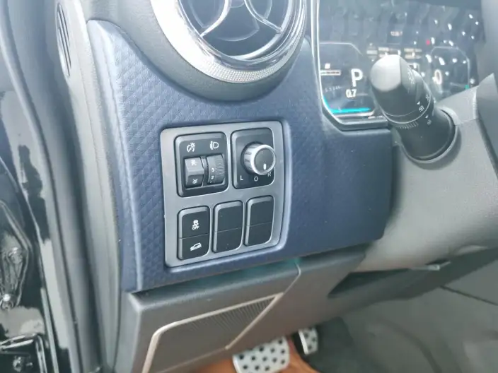 BAIC BJ40 2023 Model 2.0T Automatic 4WD City Hunter Edition Warrior Model – фото 25