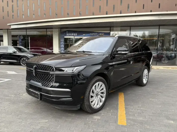 Lincoln Navigator 2025 Model 3.5T President Edition
