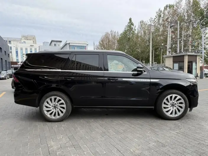 Lincoln Navigator 2025 Model 3.5T President Edition – фото 5