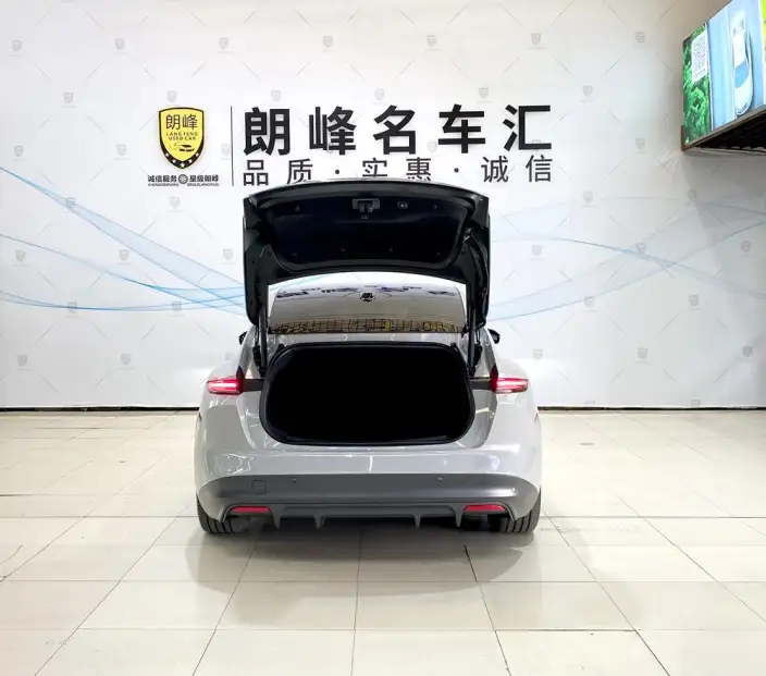 NIO ET5 2022 Model 75kWh – фото 10