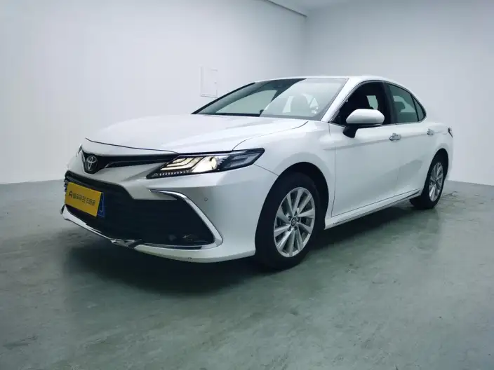 Toyota Camry 2023 Model 2.0GVP Leading version – фото 1