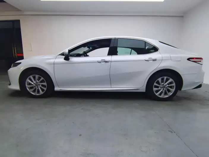 Toyota Camry 2023 Model 2.0GVP Leading version – фото 4