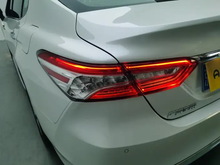 Toyota Camry 2023 Model 2.0GVP Leading version – фото 10