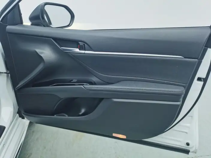 Toyota Camry 2023 Model 2.0GVP Leading version – фото 12