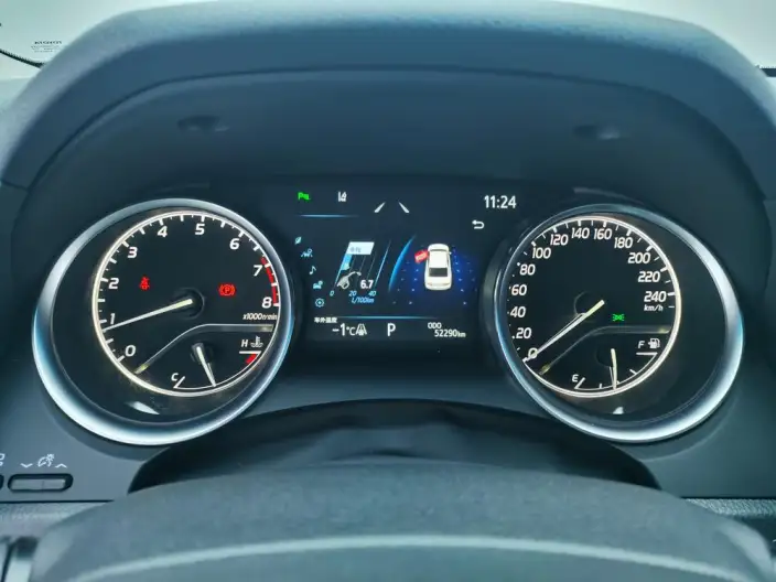 Toyota Camry 2023 Model 2.0GVP Leading version – фото 24