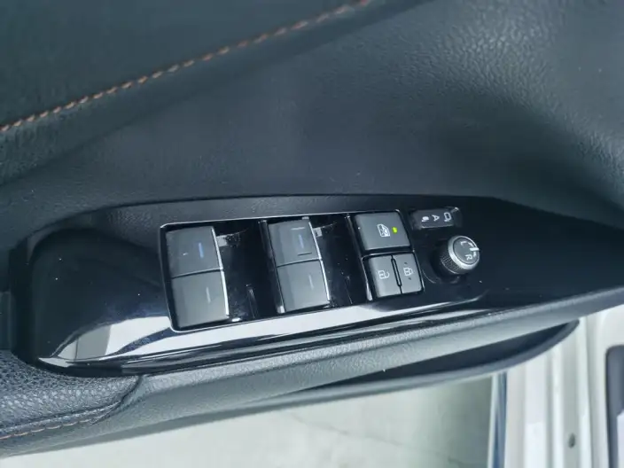 Toyota Camry 2023 Model 2.0GVP Leading version – фото 31
