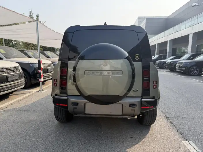 Land Rover Defender 2023 Model Facelift 110 P400 X-Dynamic HSE – фото 5