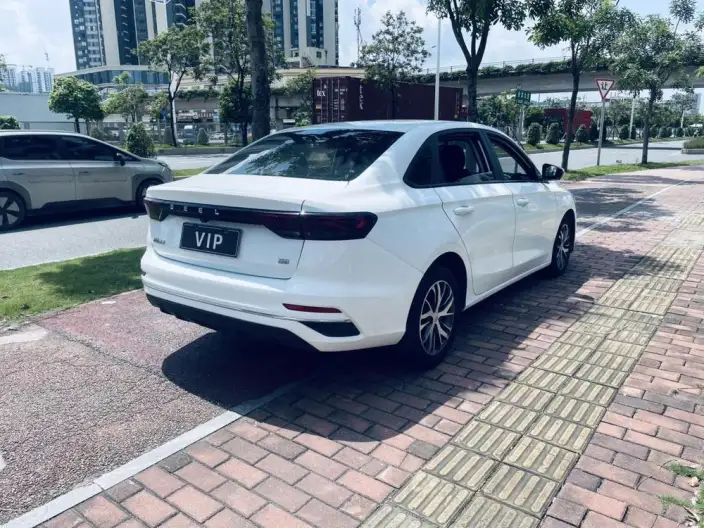 Geely Emgrand 2022 Model No. 4 Gen 1.5L CVT Luxury Model – фото 5
