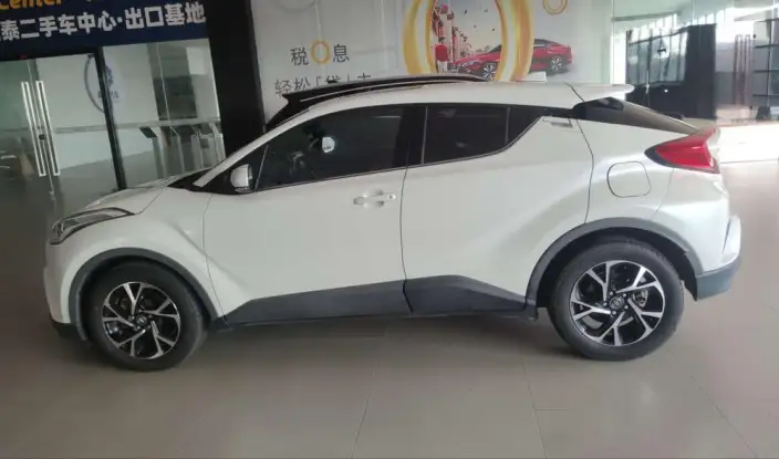 Toyota C-HR 2020 Model 2.0L Leading version – фото 2