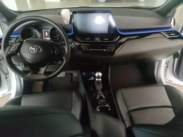 Toyota C-HR 2020 Model 2.0L Leading version – фото 5