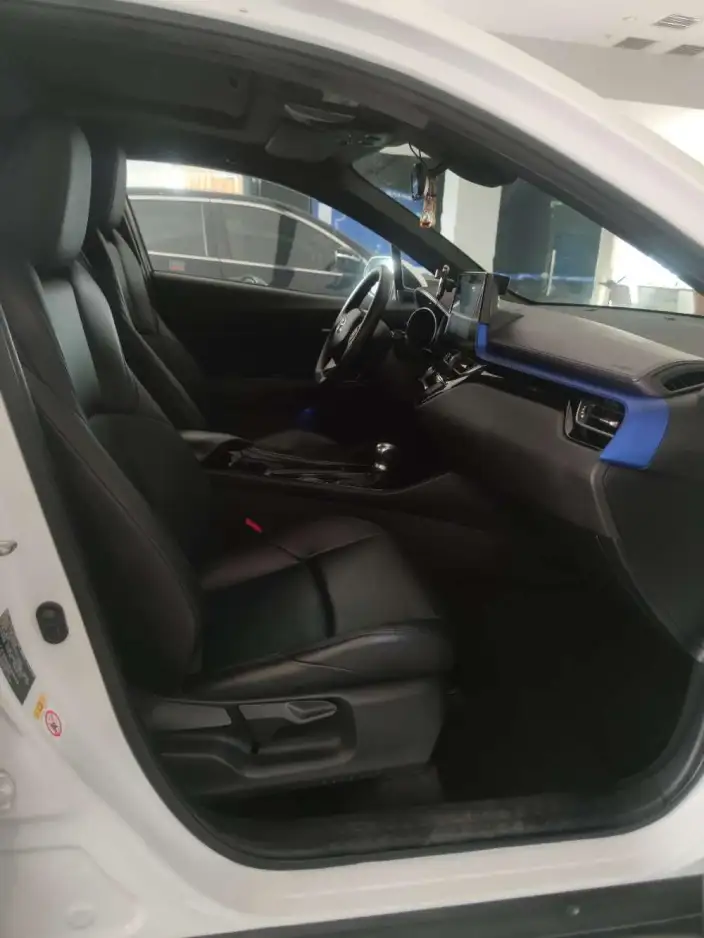 Toyota C-HR 2020 Model 2.0L Leading version – фото 8