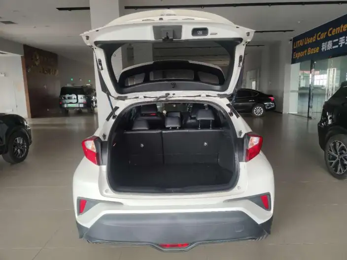 Toyota C-HR 2020 Model 2.0L Leading version – фото 10