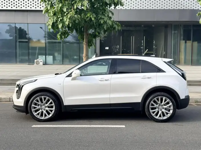 Cadillac XT4 2022 Model 28T 4WD Noble Model – фото 4