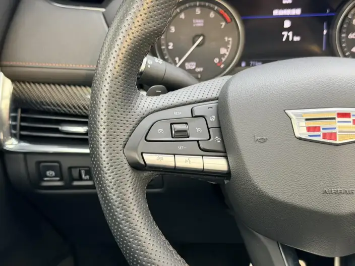 Cadillac XT4 2022 Model 28T 4WD Noble Model – фото 13