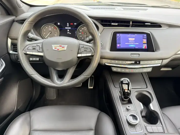 Cadillac XT4 2022 Model 28T 4WD Noble Model – фото 30