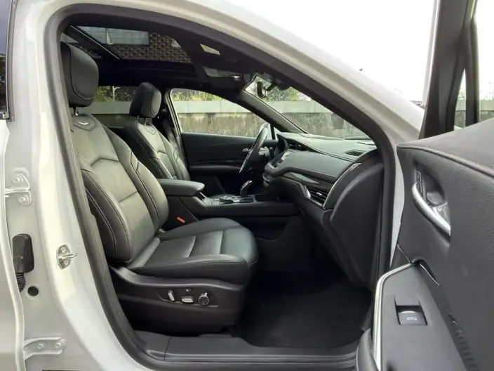 Cadillac XT4 2022 Model 28T 4WD Noble Model – фото 33