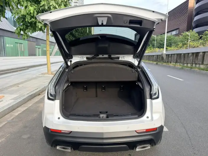 Cadillac XT4 2022 Model 28T 4WD Noble Model – фото 41
