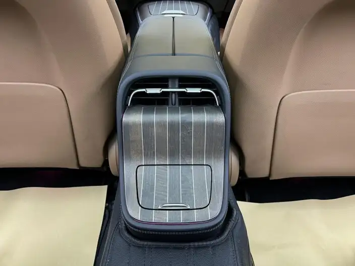 Mercedes-Benz E-Class PHEV 2024 Model E 350 e L sedan – фото 23
