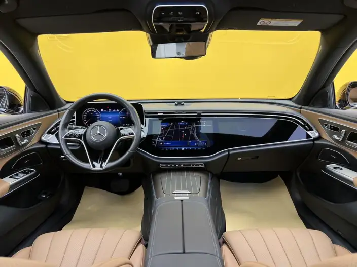 Mercedes-Benz E-Class PHEV 2024 Model E 350 e L sedan – фото 32