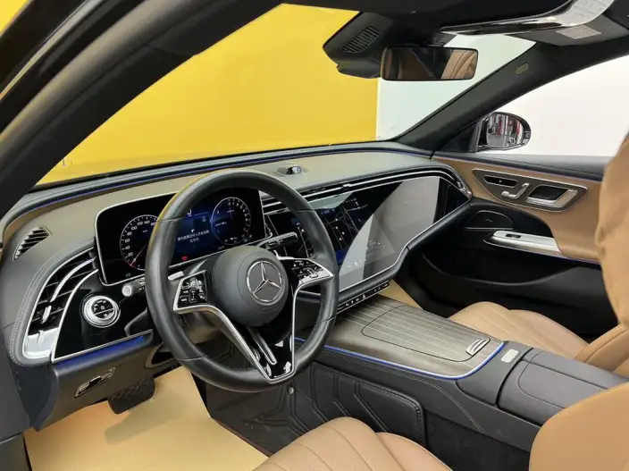 Mercedes-Benz E-Class PHEV 2024 Model E 350 e L sedan – фото 33
