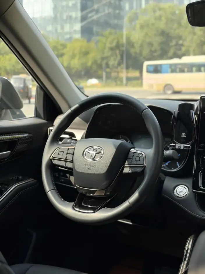 Toyota Highlander 2022 Model Hybrid 2.5L 4WD Knight Edition 7 seat – фото 14