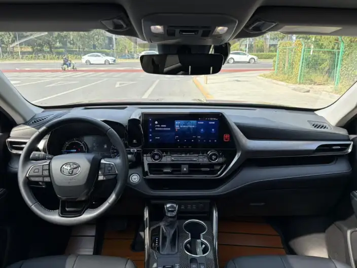 Toyota Highlander 2022 Model Hybrid 2.5L 4WD Knight Edition 7 seat – фото 15