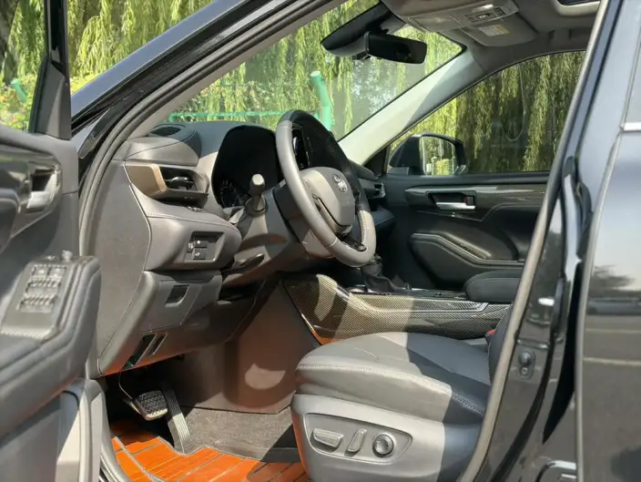 Toyota Highlander 2022 Model Hybrid 2.5L 4WD Knight Edition 7 seat – фото 16