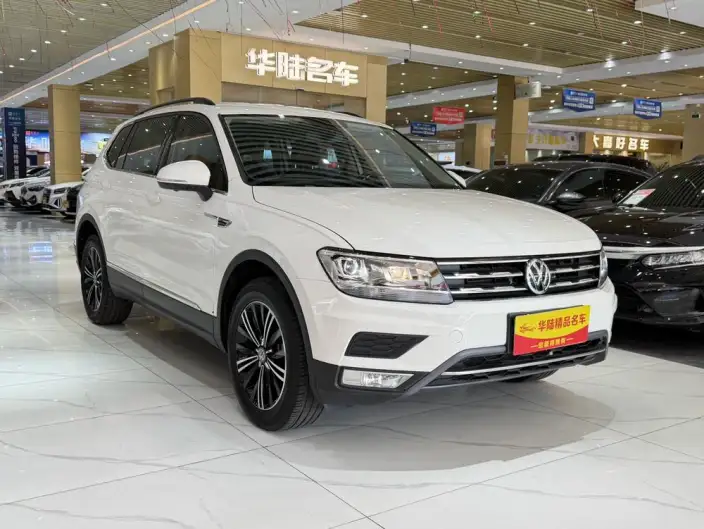Volkswagen Tiguan L 2020 Model 330TSI Automatic 2WD Fashion edition China VI – фото 3