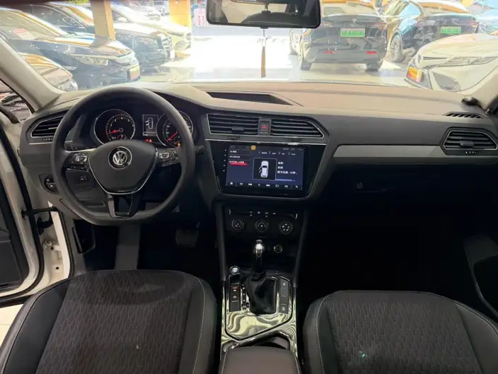 Volkswagen Tiguan L 2020 Model 330TSI Automatic 2WD Fashion edition China VI – фото 12