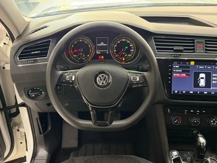 Volkswagen Tiguan L 2020 Model 330TSI Automatic 2WD Fashion edition China VI – фото 17