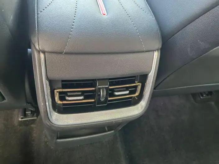 Hongqi H5 2023 Model 2.0T Automatic Flag Enjoy Edition – фото 9