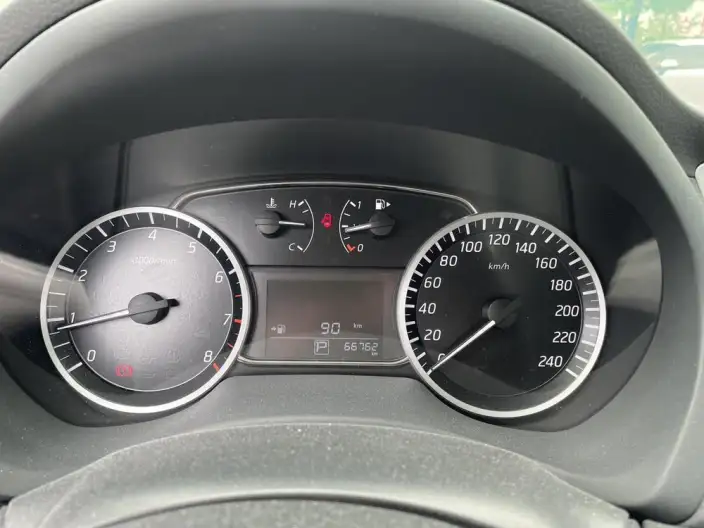 Nissan Sylphy 2021 Model Classic 1.6 XE CVT Comfort Edition – фото 10